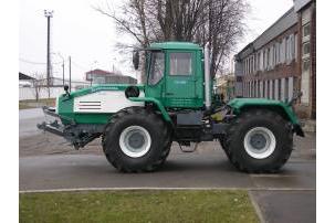 Трактор ХТА-200